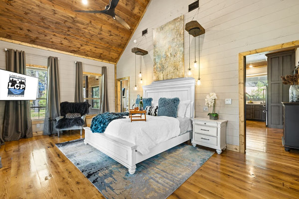 The Pine Hollow Plan  | 1204 SF  | 1 Beds  | 1 Baths